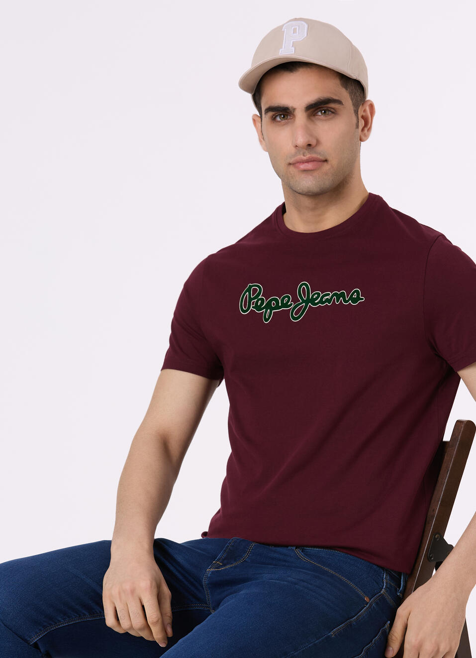 Men Burgundy Logo Print Short Sleeve Slim Fit T-shirt, , large image number 0