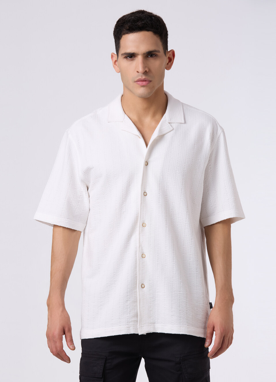 Men Black Cuban Collar Short Sleeve Relaxed Fit Shirt, , large image number 1