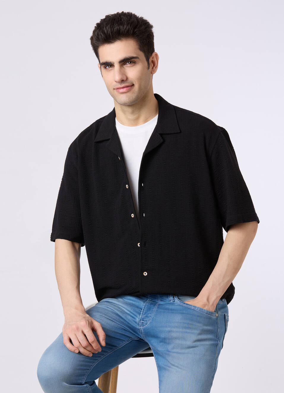 Men Black Cuban Collar Short Sleeve Relaxed Fit Shirt, , large image number 0