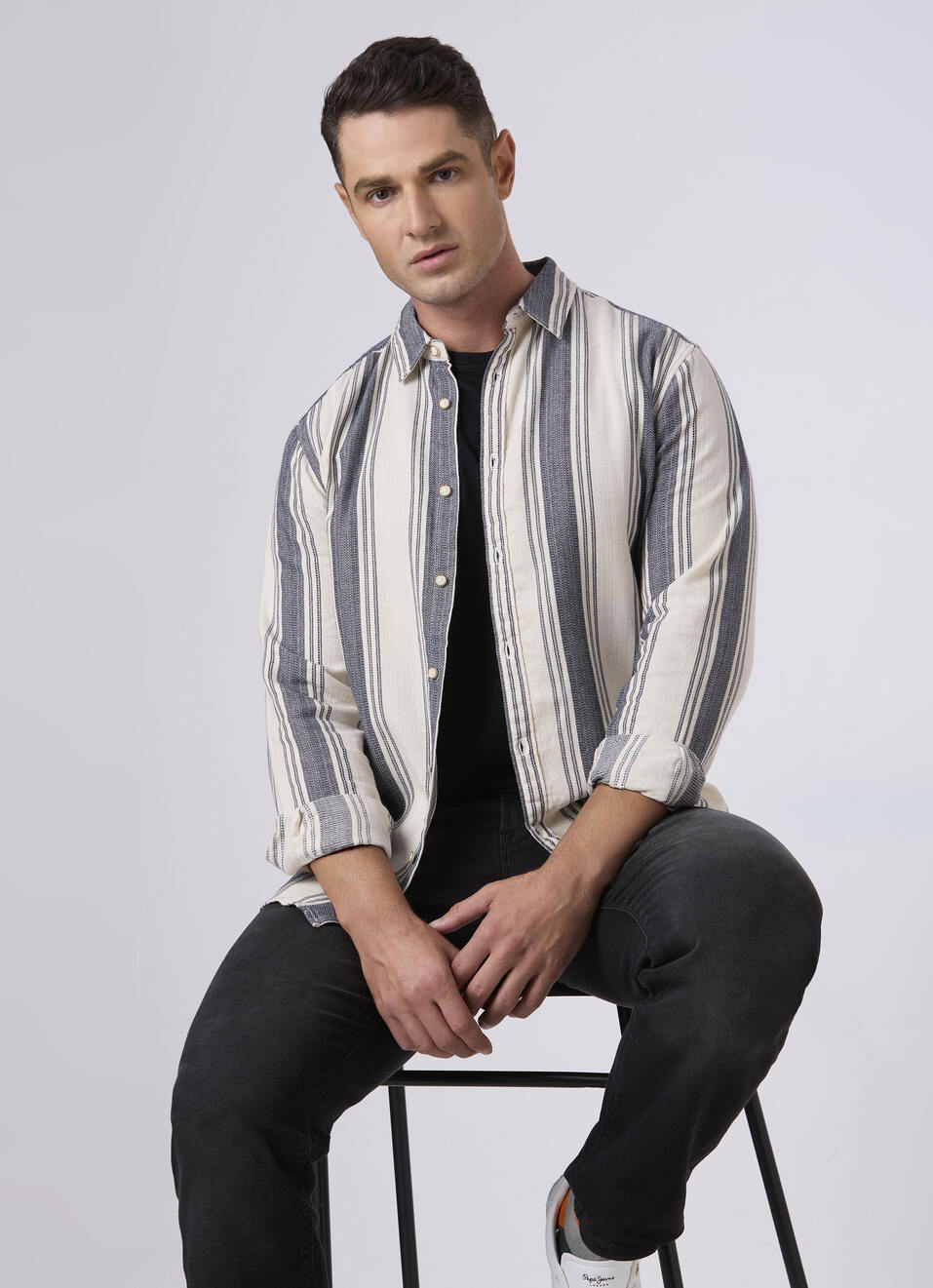 Men White & Grey Vertical Stripe Casual Shirt, , large image number 0