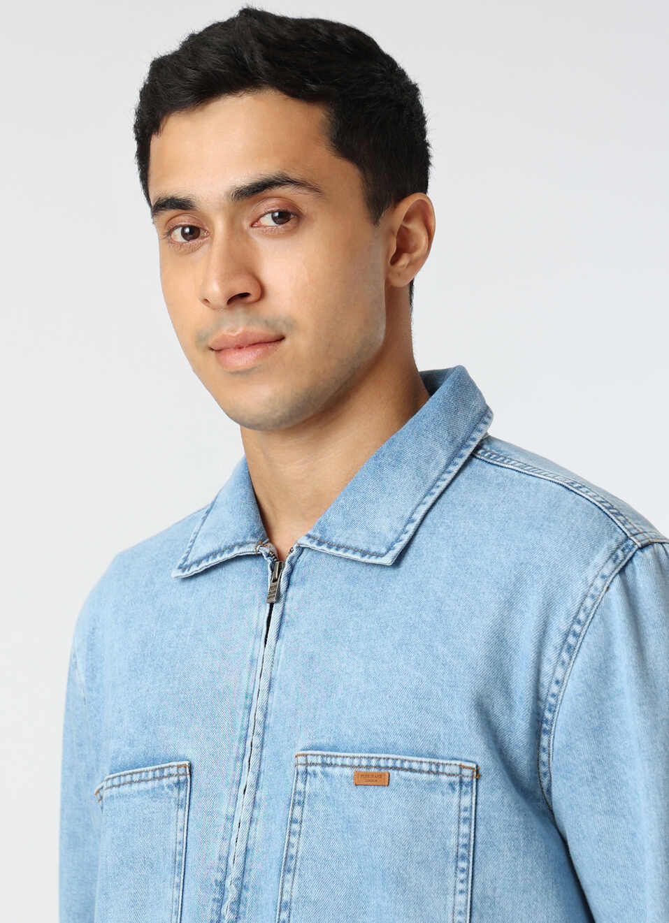 Men Light Blue Oversized Denim Zip Up Shirt, , large image number 4