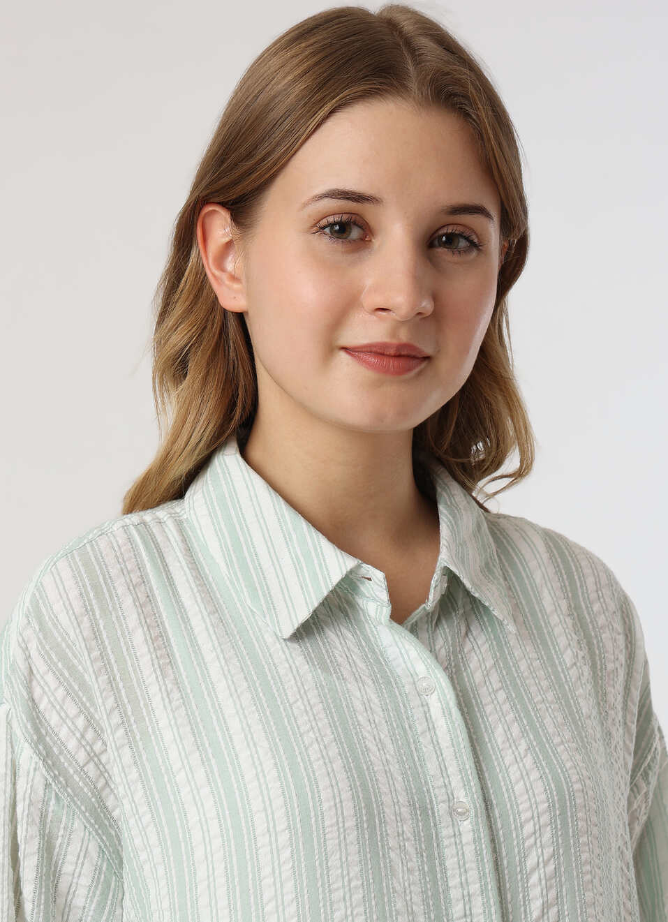 Women Green Textured Striped Oversized Casual Shirt, , large image number 4