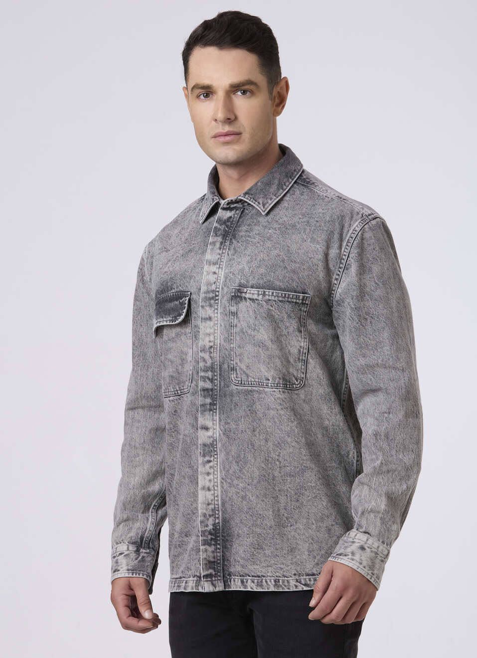 Men Grey Oversized Utility Pockets Denim Shirt, , large image number 3