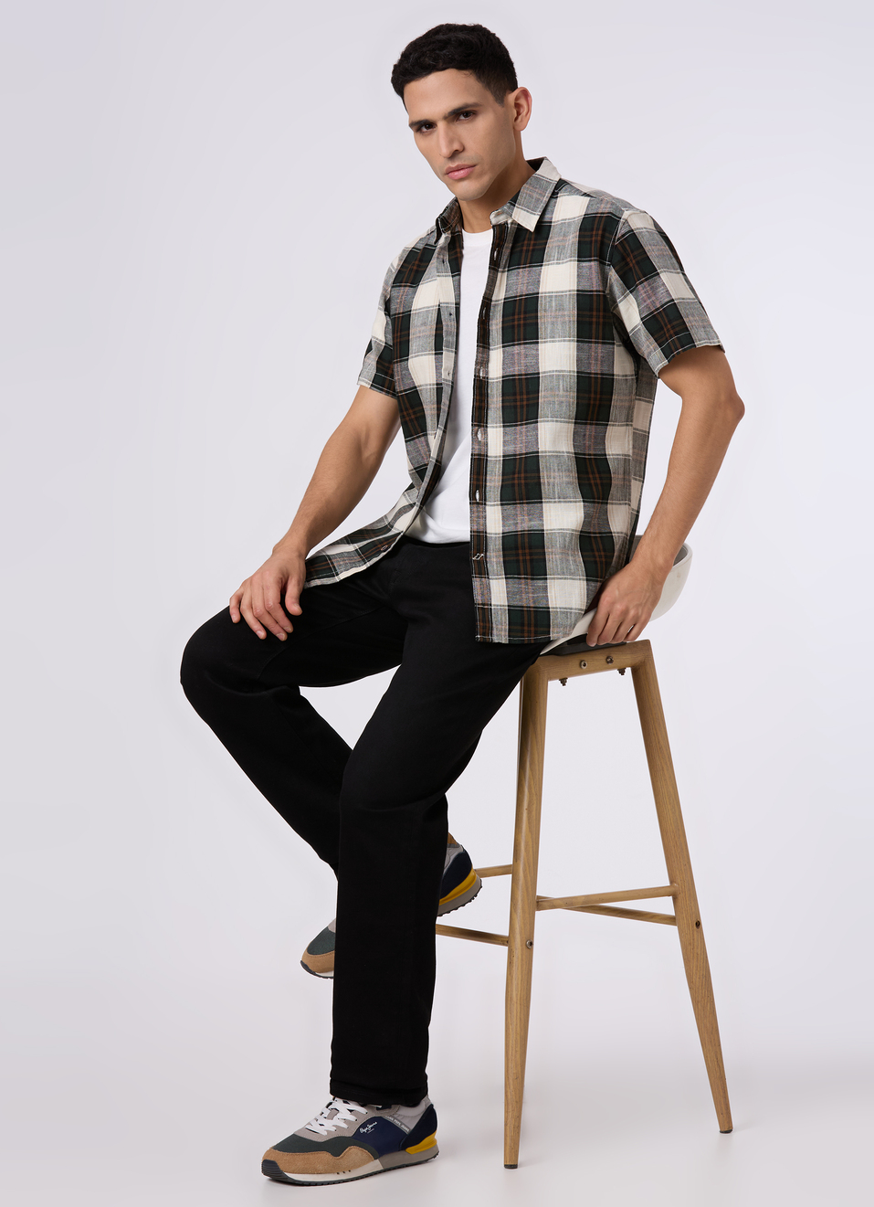 Men Dark Green Checked Regular Fit Short Sleeve Shirt, , large image number 5