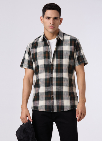 Men Dark Green Checked Regular Fit Short Sleeve Shirt