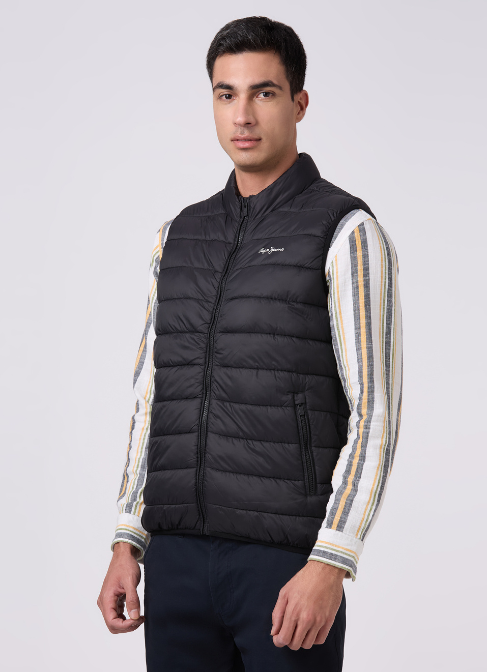 Men Black Sleeveless Quilted Gilet, , large image number 3