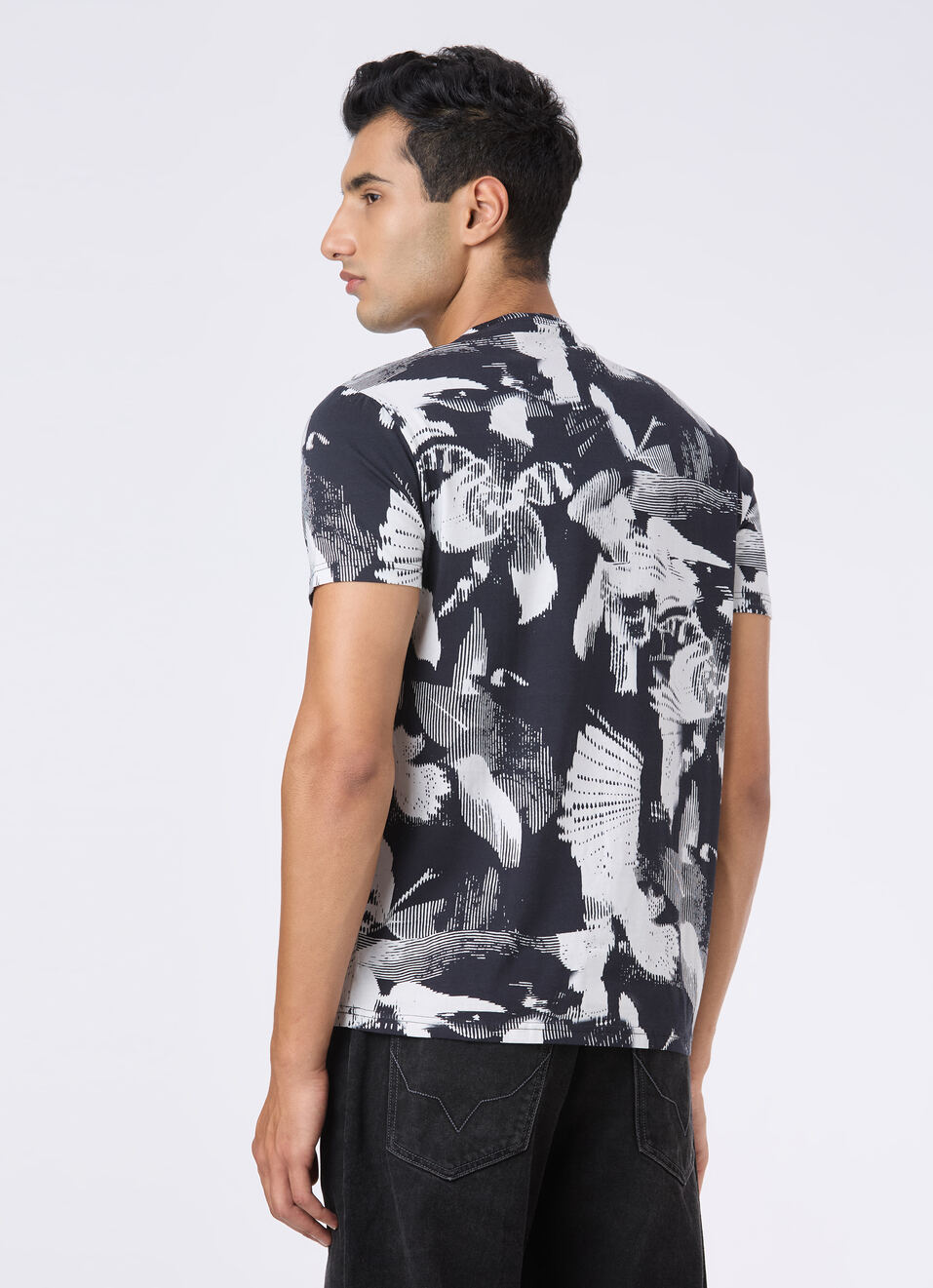 Men Monochrome Abstract Print Slim T-shirt, , large image number 2