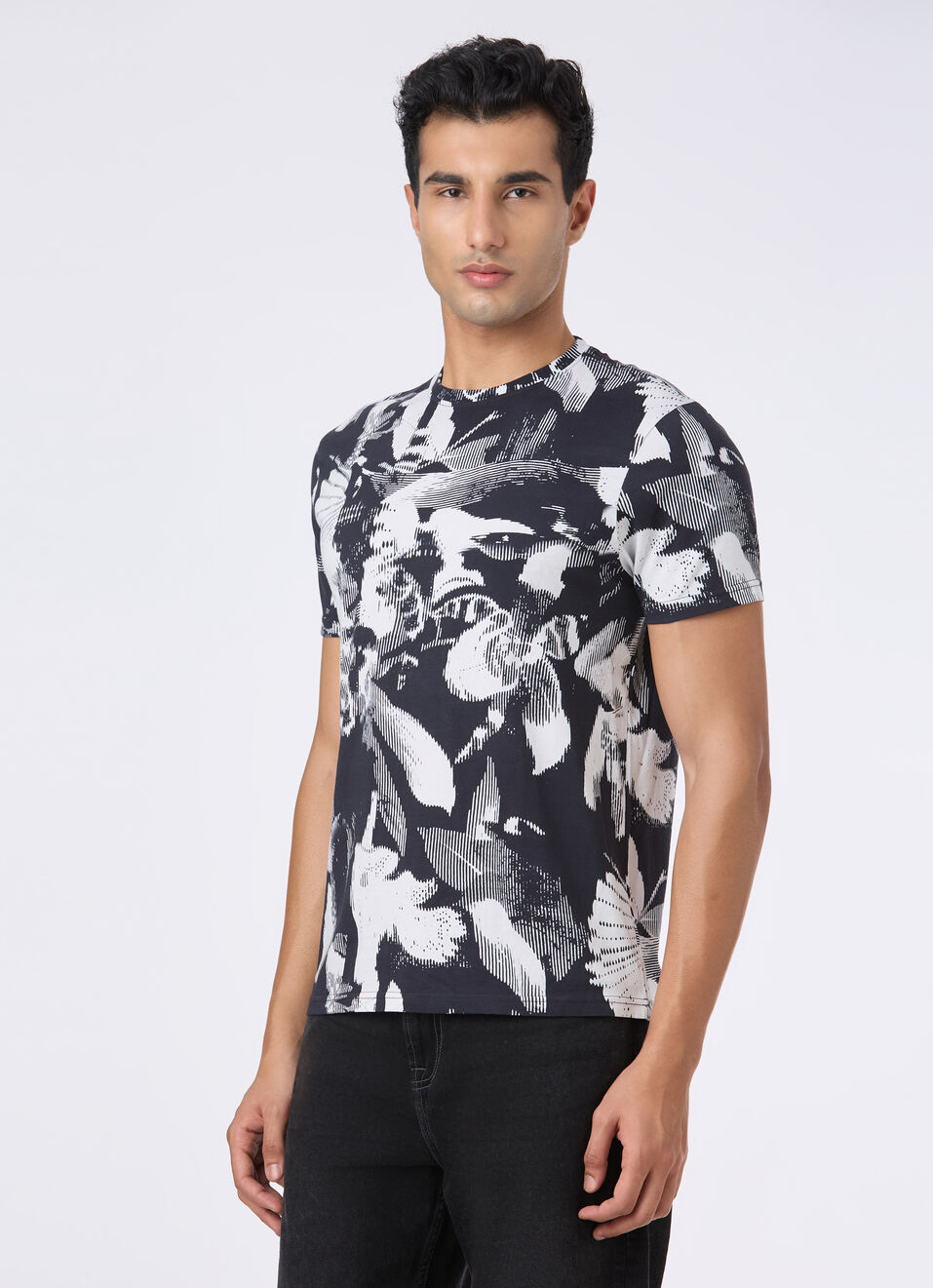 Men Monochrome Abstract Print Slim T-shirt, , large image number 3