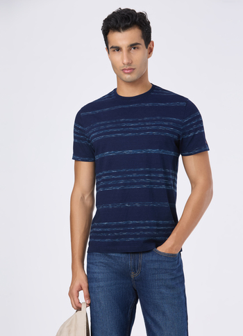 Men Blue Textured Stripe Slim Short Sleeve T-shirt