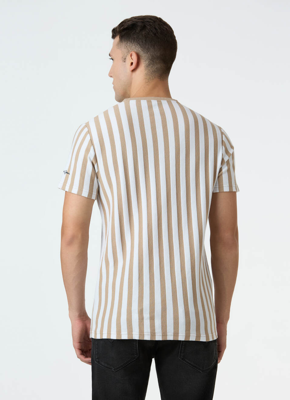 Men Beige & White Vertical Stripe T-shirt, , large image number 2