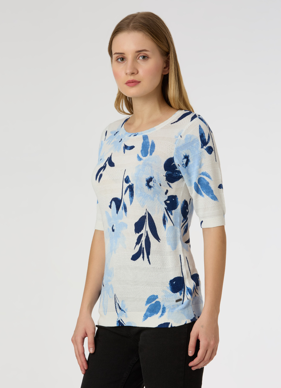 Women Blue Floral Print Short Sleeve Flat Knit Top, , large image number 3