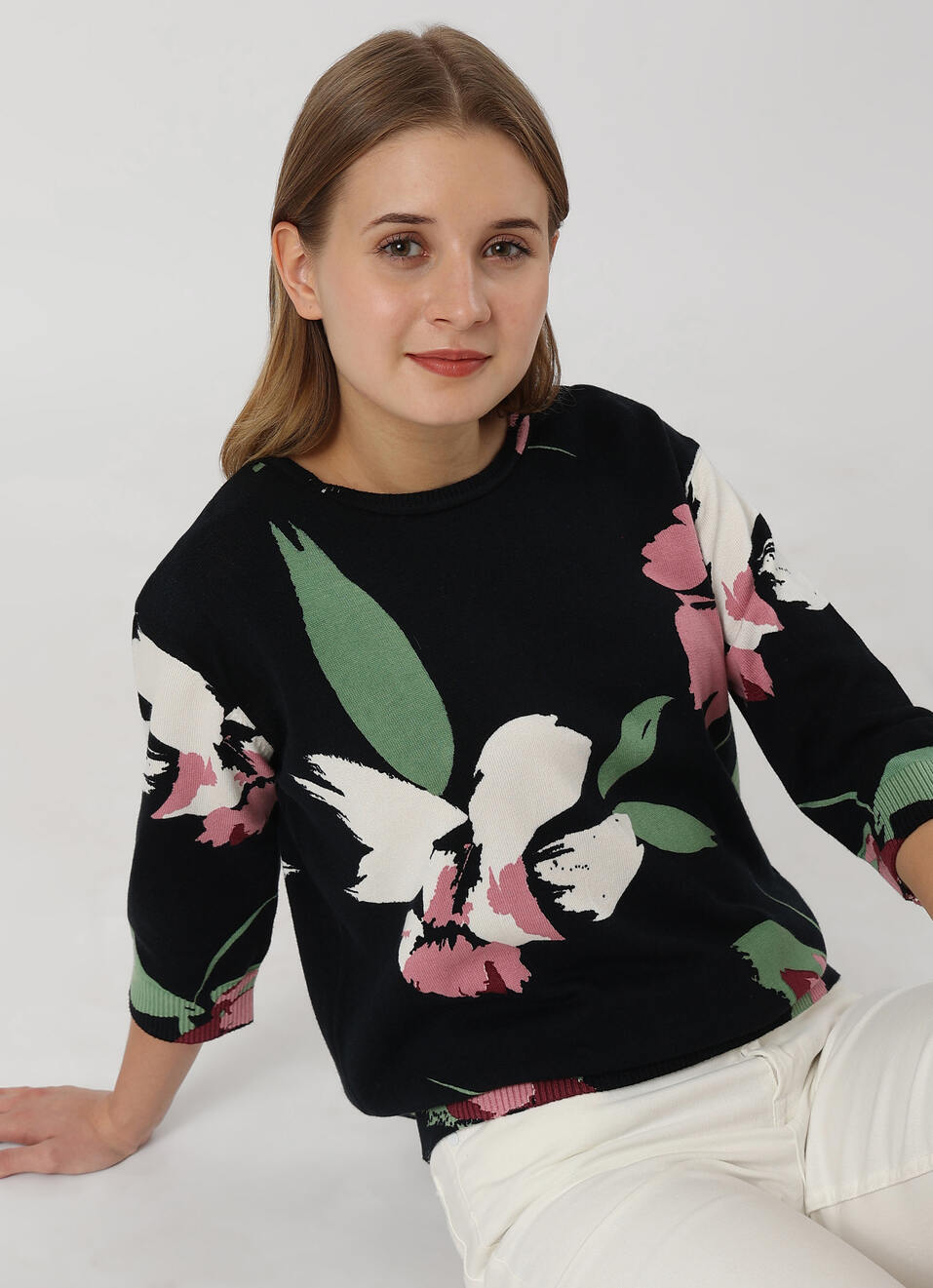 Women Black Floral Print Flat Knit, , large image number 0