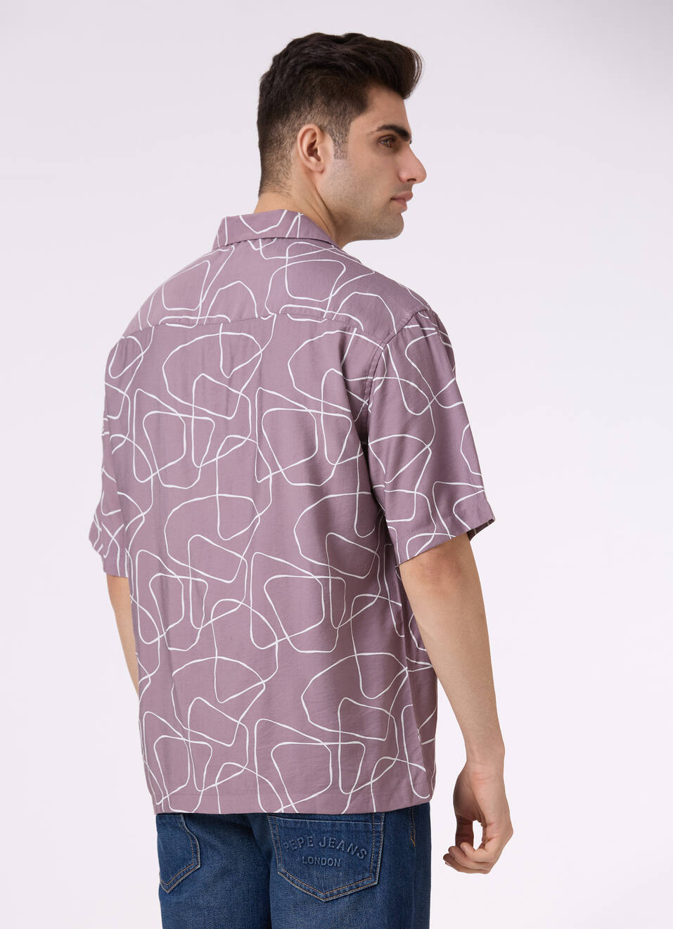 Men Purple Abstract Print Relaxed Fit Resort Collar Short Sleeve Shirt, , large image number 2