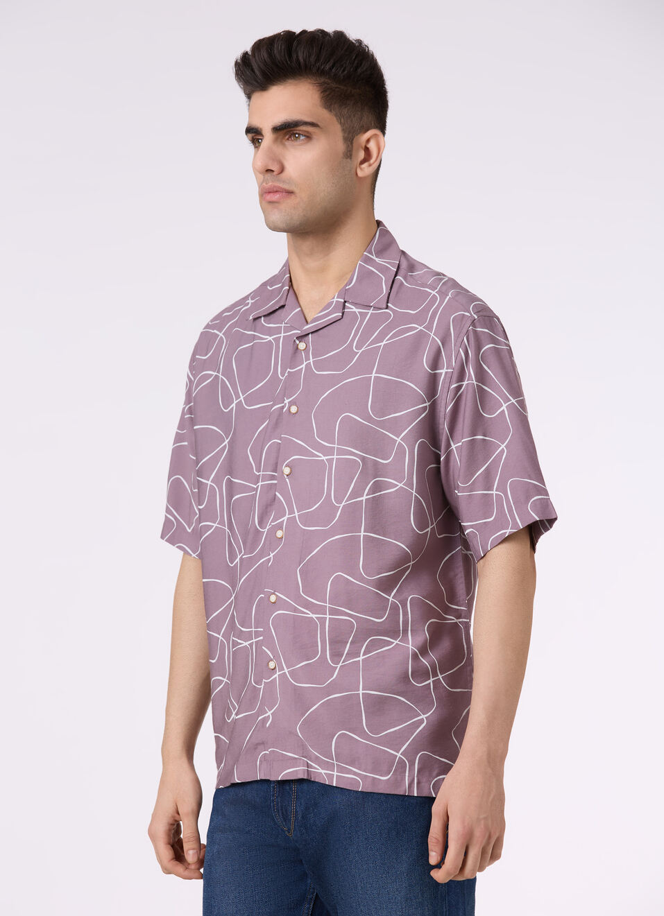Men Purple Abstract Print Relaxed Fit Resort Collar Short Sleeve Shirt, , large image number 3