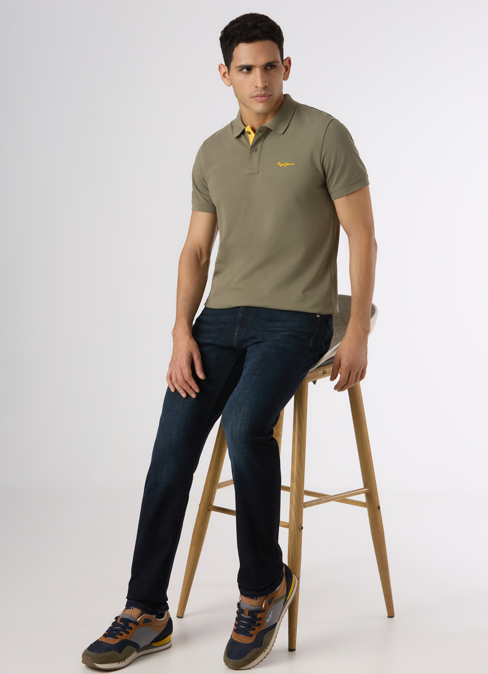 Men Olive Green Regular Fit Solid Polo, , large image number 5