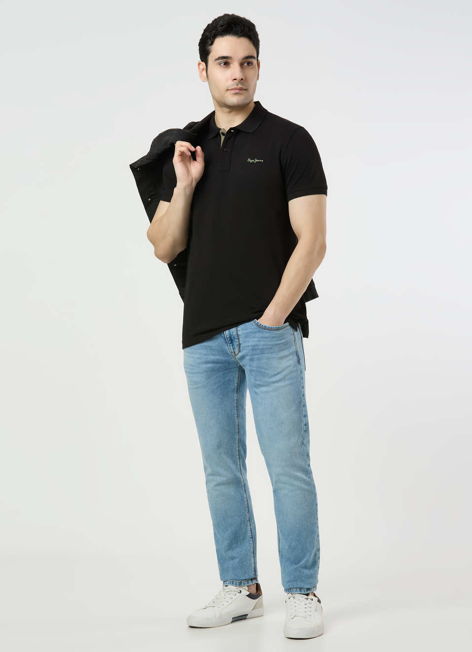 Men Black Regular Fit Solid Polo, , large image number 5