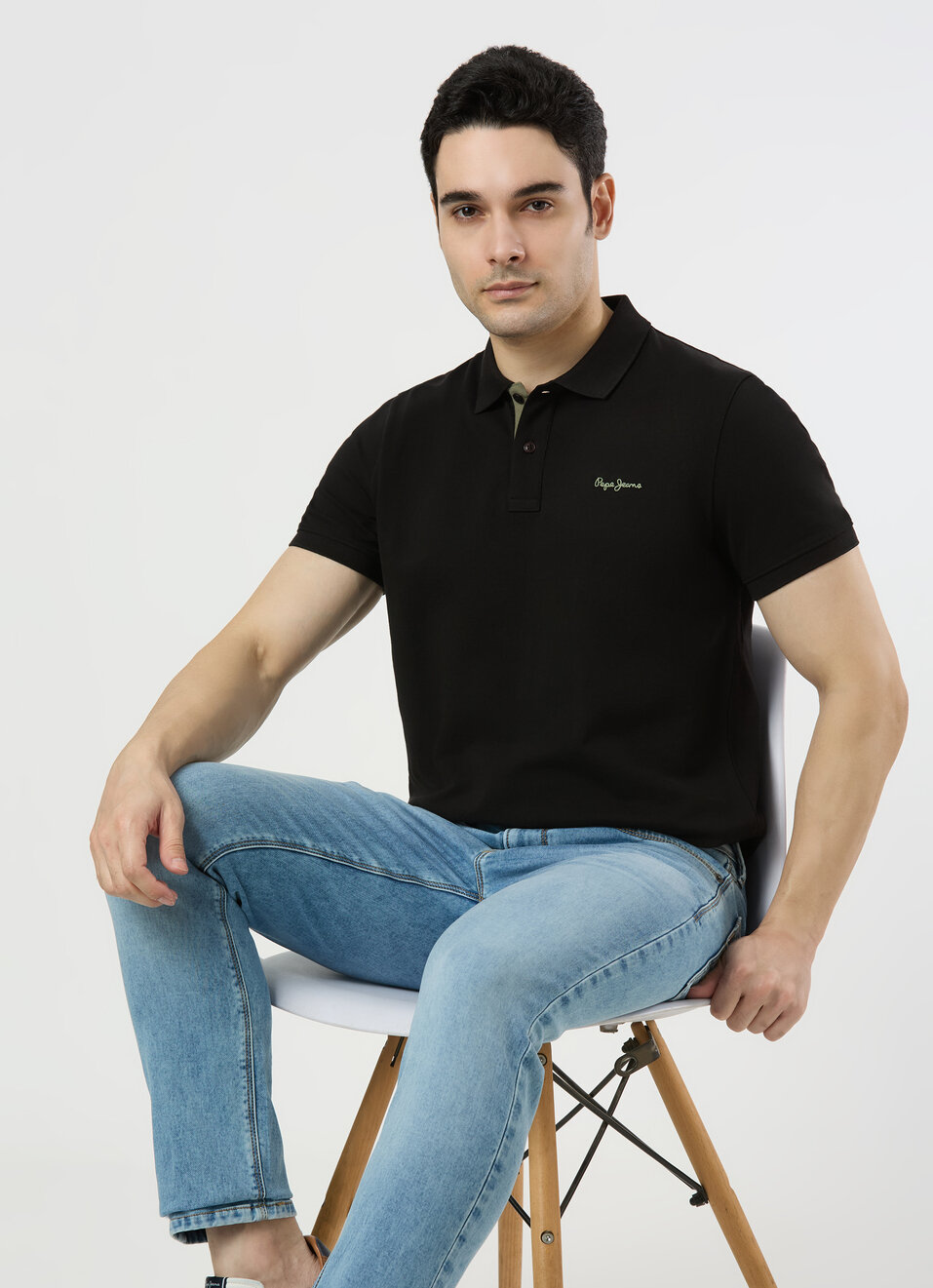 Men Black Regular Fit Solid Polo, , large image number 0