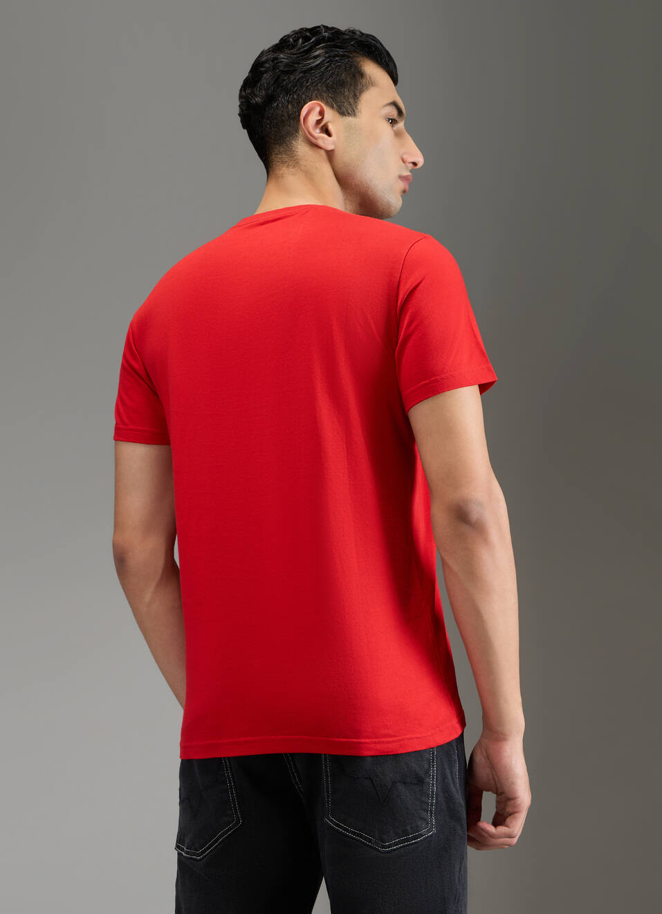 Men Red Placement Print Slim Fit T-shirt, , large image number 2