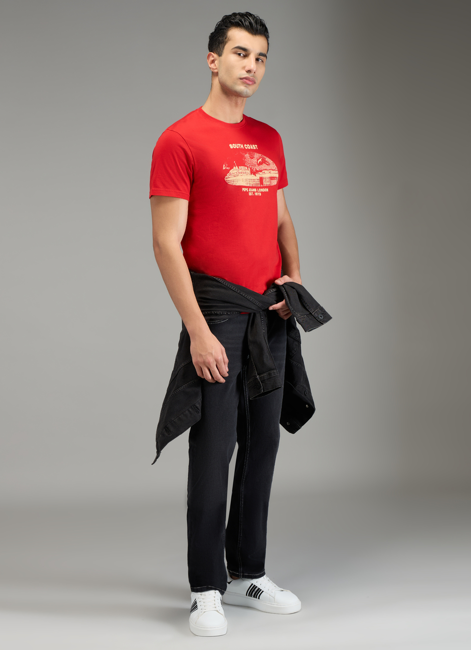 Men Red Placement Print Slim Fit T-shirt, , large image number 5