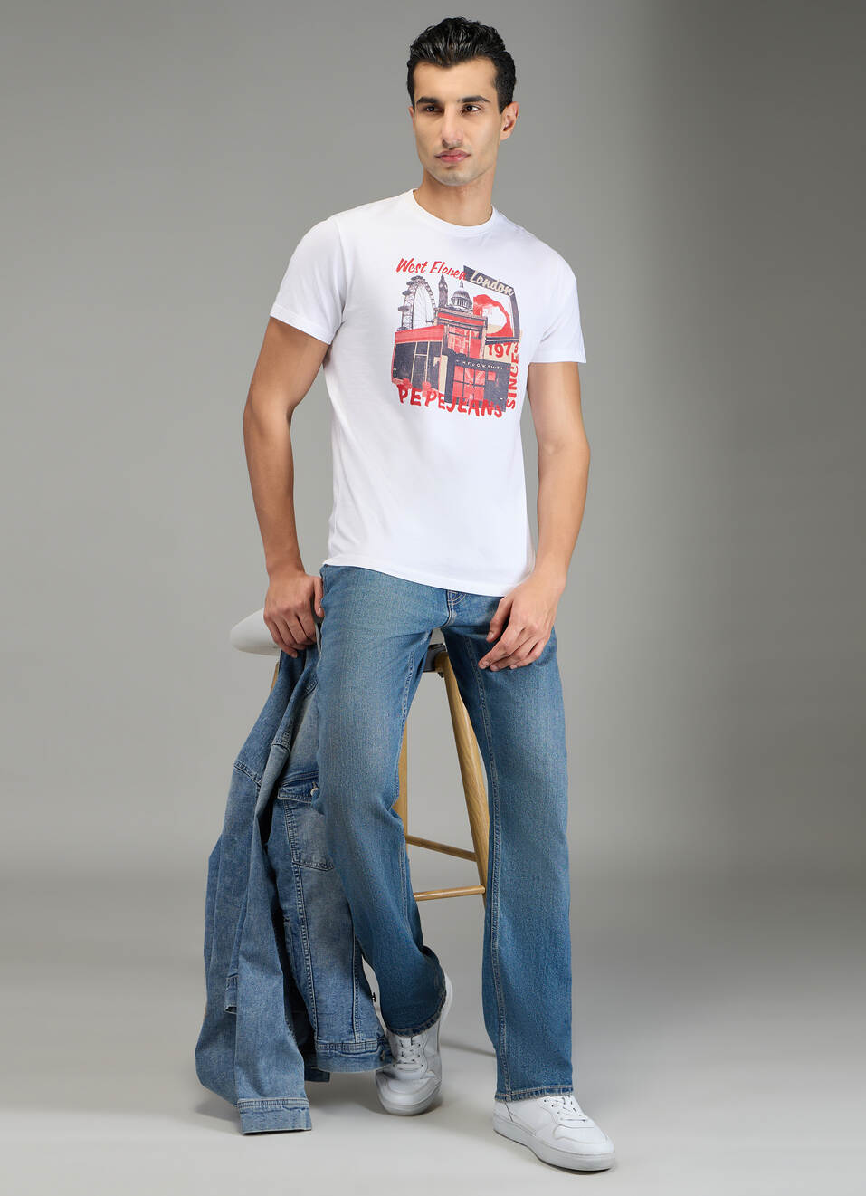 Men White Graphic Print Slim Fit T-shirt, , large image number 5
