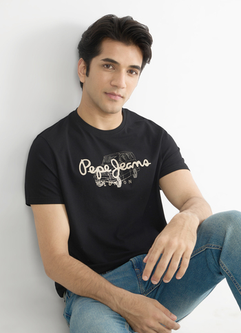 Men Black Slim Graphic T-shirt
