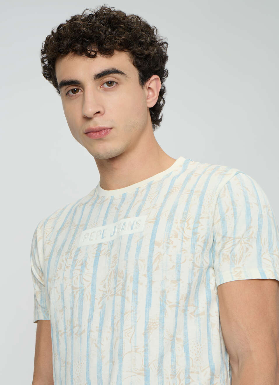 Men Off White Printed Slim Fit T-shirt, , large image number 4