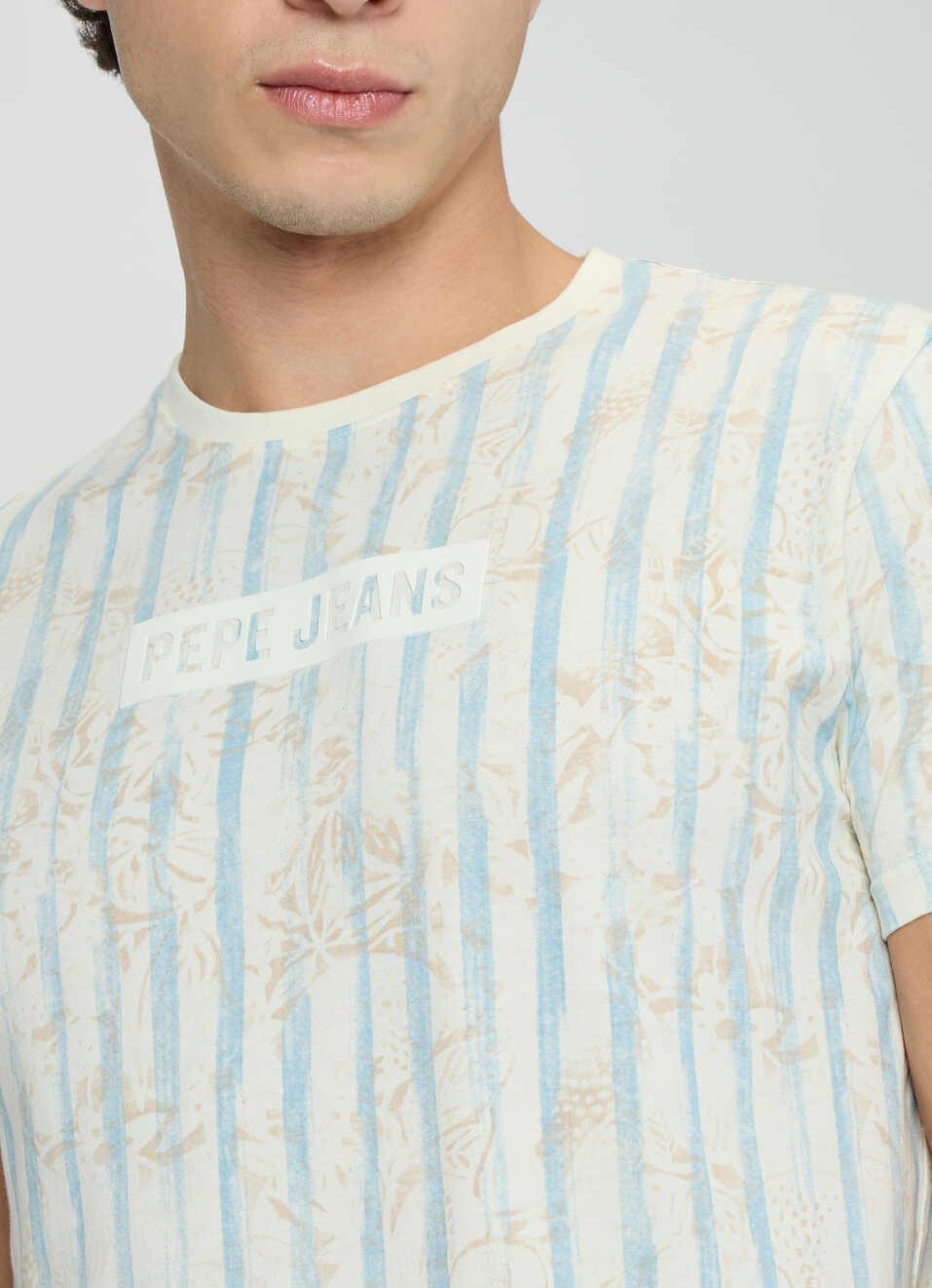 Men Off White Printed Slim Fit T-shirt, , large image number 6