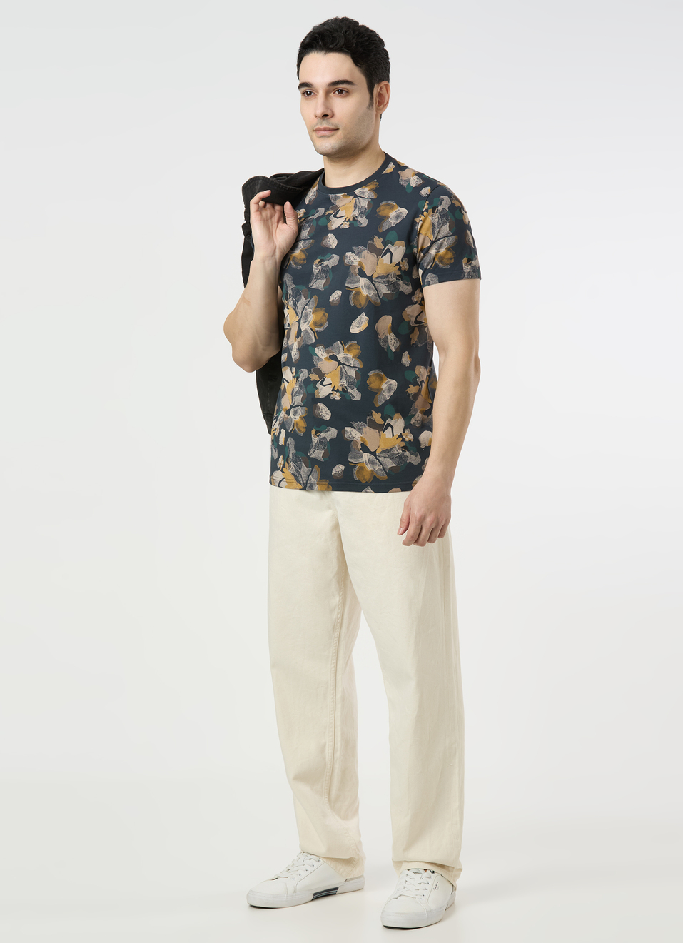 Men Black Printed Slim Fit T-shirt, , large image number 5