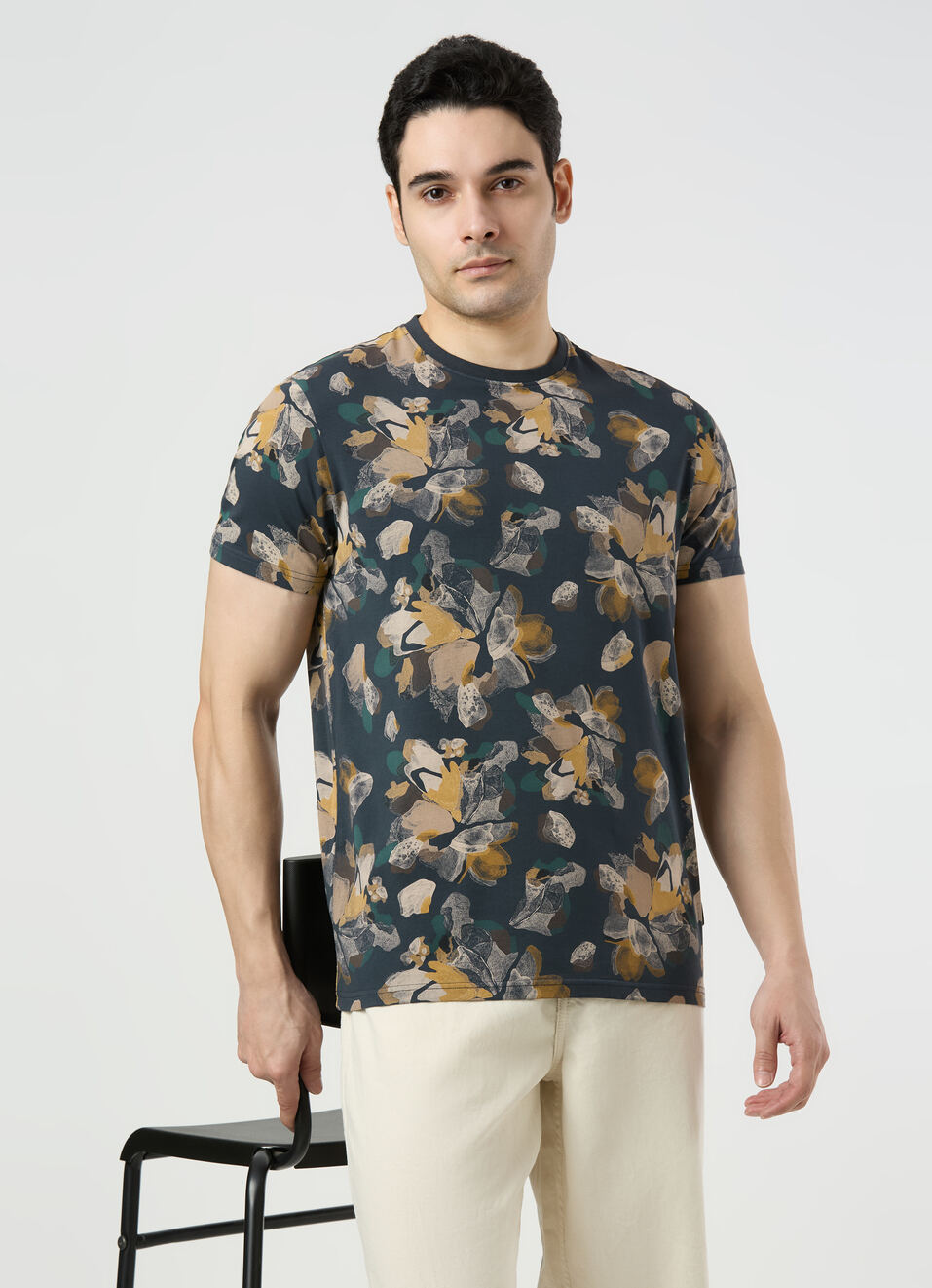 Men Black Printed Slim Fit T-shirt, , large image number 0