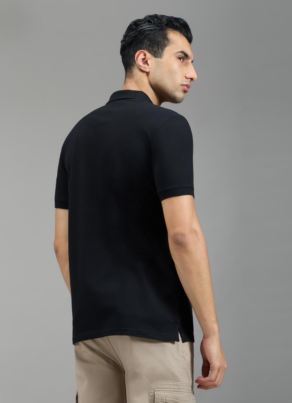 Men Black Solid Half Zip Short Sleeve Polo, , large image number 2