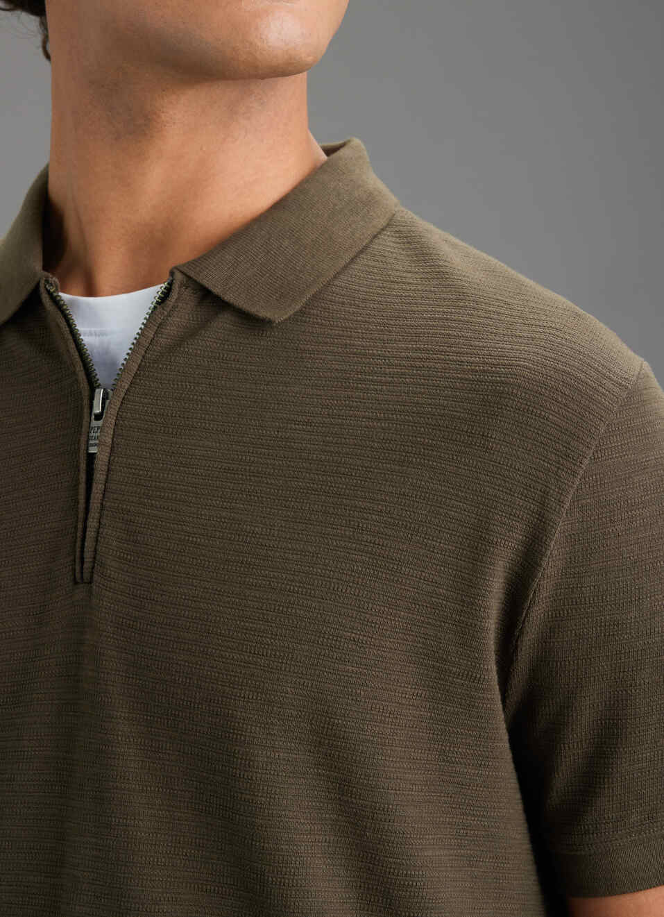 Men Olive Green Solid Half Zip Short Sleeve Polo, , large image number 1