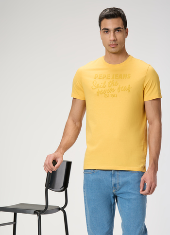 Men Yellow Slim Graphic T-shirt