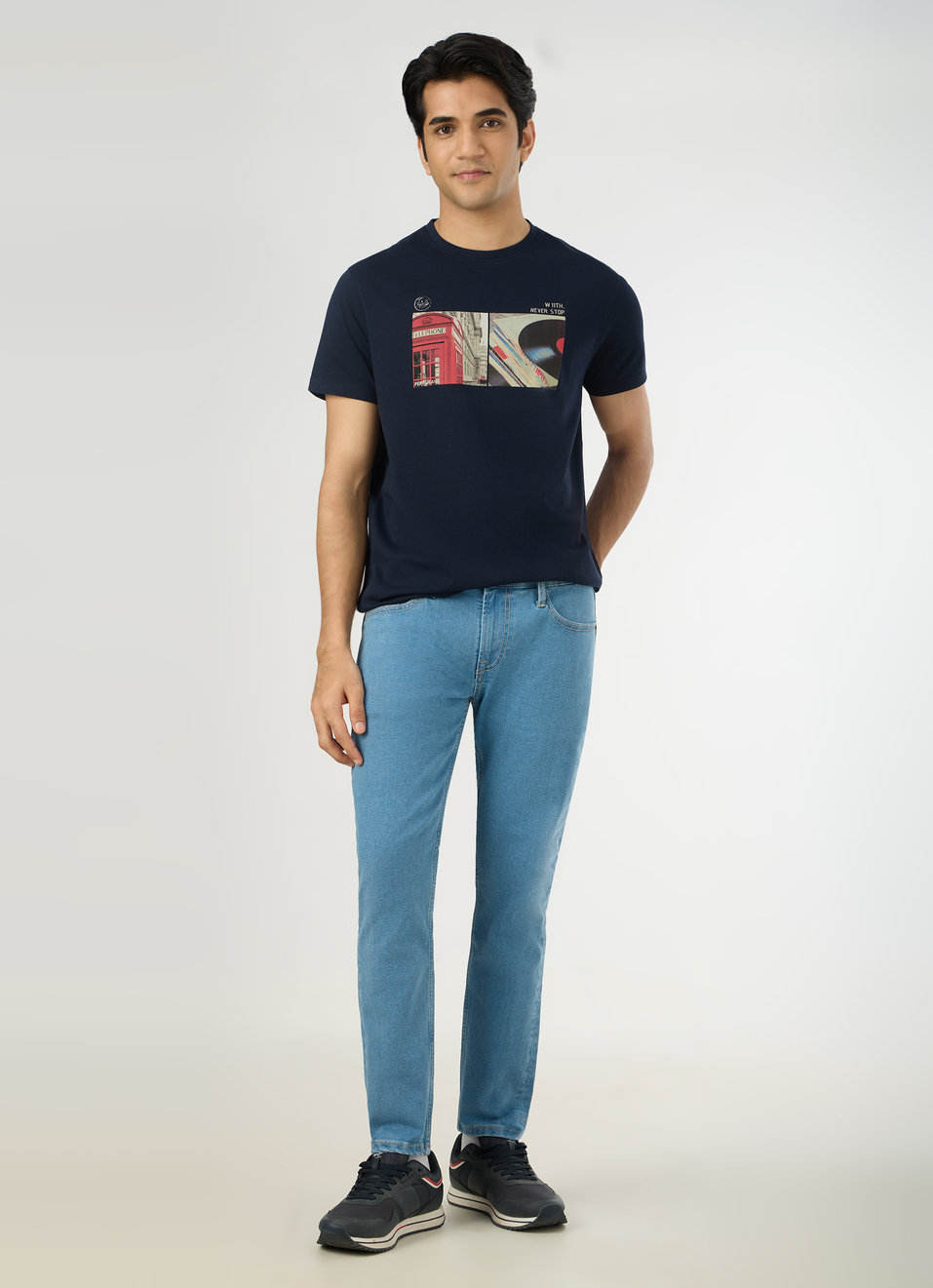 Men Navy Slim Graphic T-shirt, , large image number 5