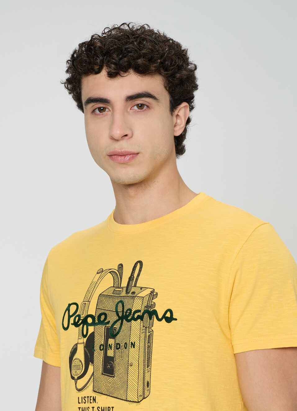 Men Yellow Graphic Print Slim Fit T-shirt, , large image number 4