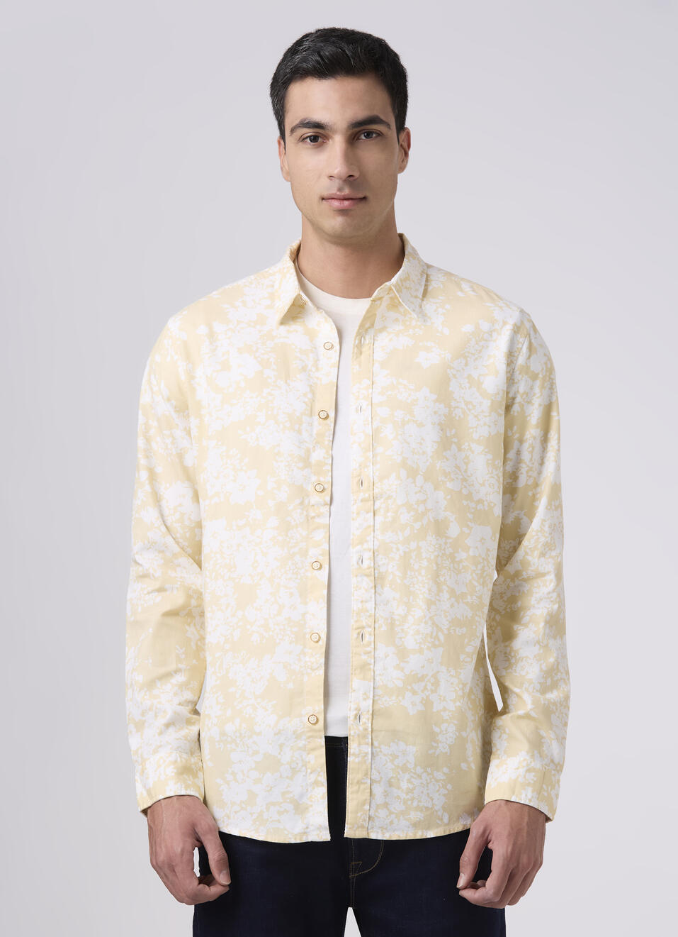 Men Beige Floral Printed Regular Fit Full Sleeve Casual Shirt, , large image number 0