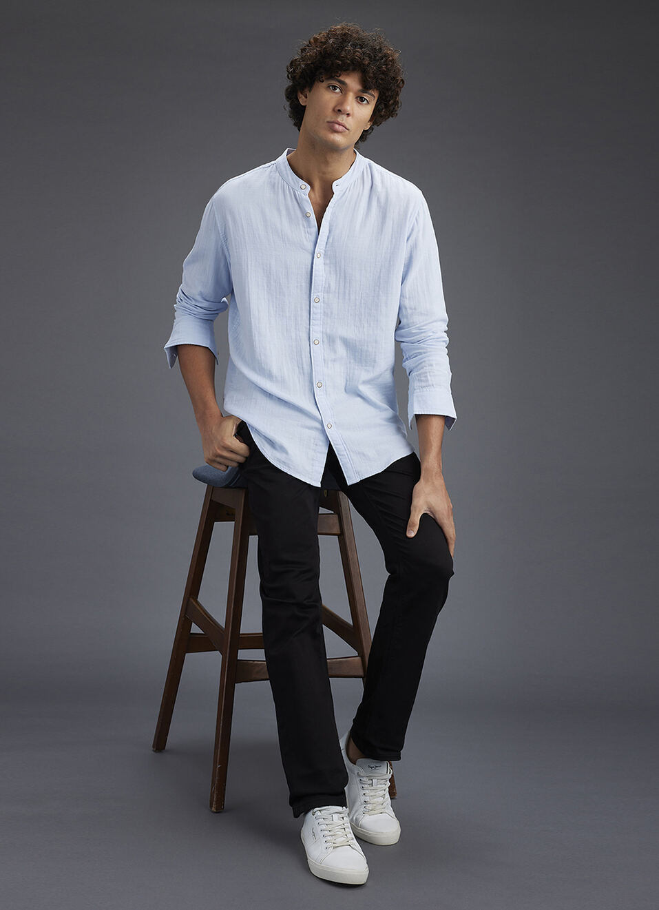 Men Blue Solid Regular Fit Mandarin Collar Shirt, , large image number 2