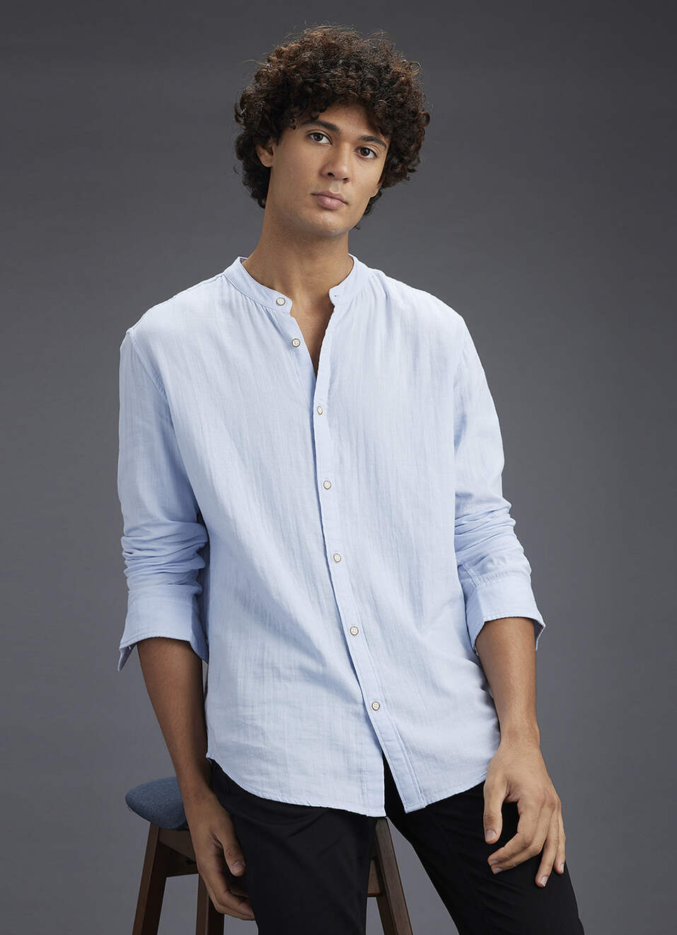 Men Blue Solid Regular Fit Mandarin Collar Shirt, , large image number 5
