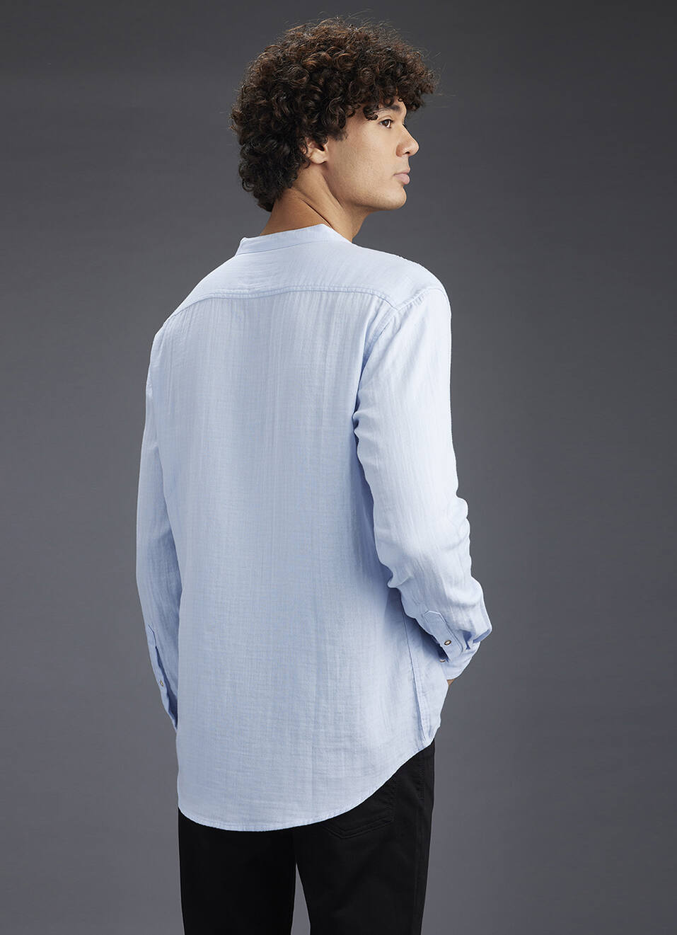 Men Blue Solid Regular Fit Mandarin Collar Shirt, , large image number 6