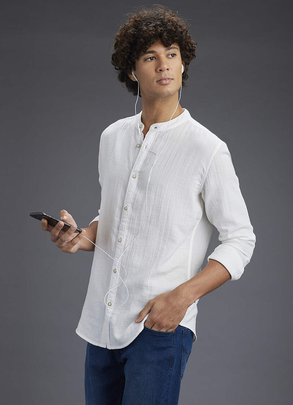 Men White Solid Regular Fit Mandarin Collar Shirt, , large image number 7