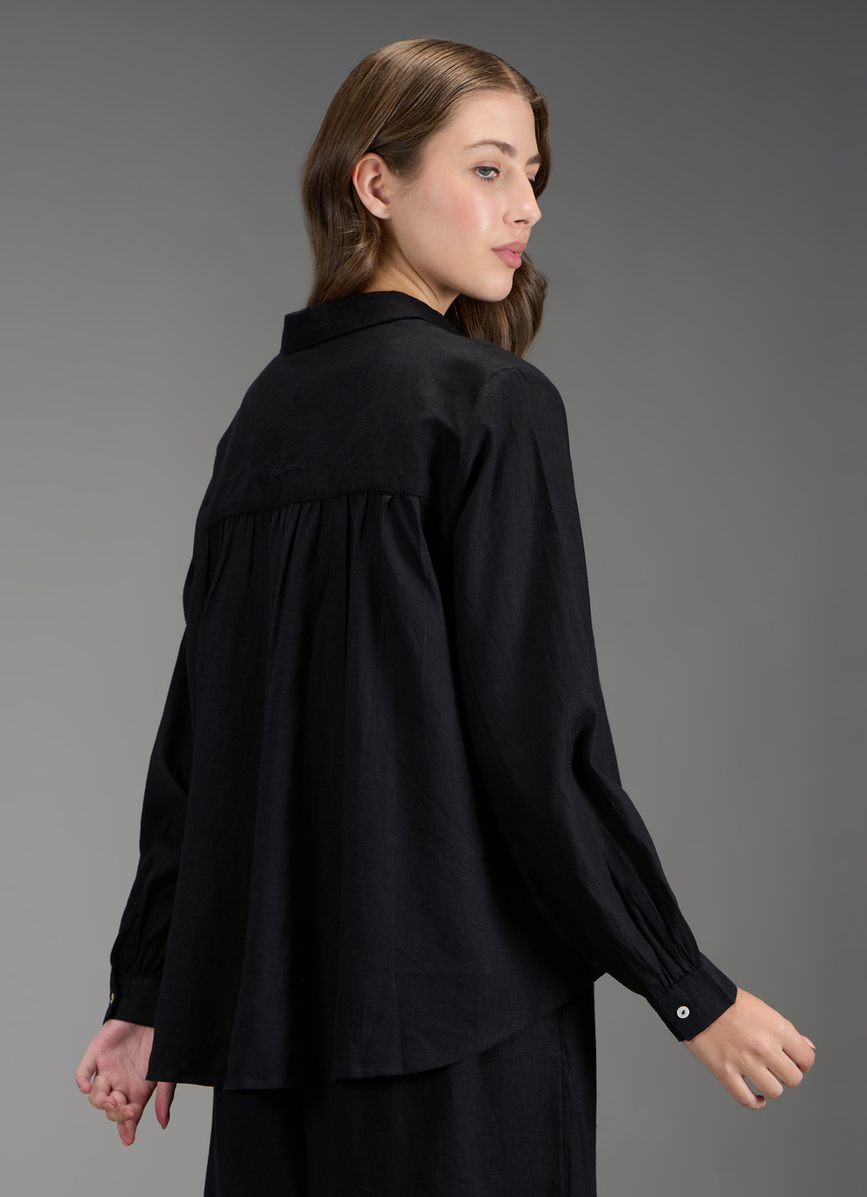 Women Black Solid Regular Fit Shirt, , large image number 6