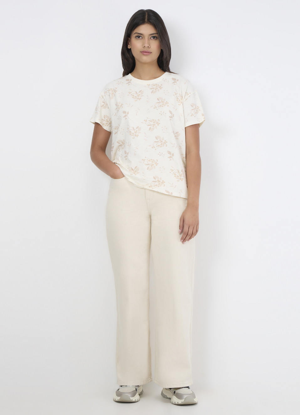 Women Off White Floral Print T-shirt, , large image number 5