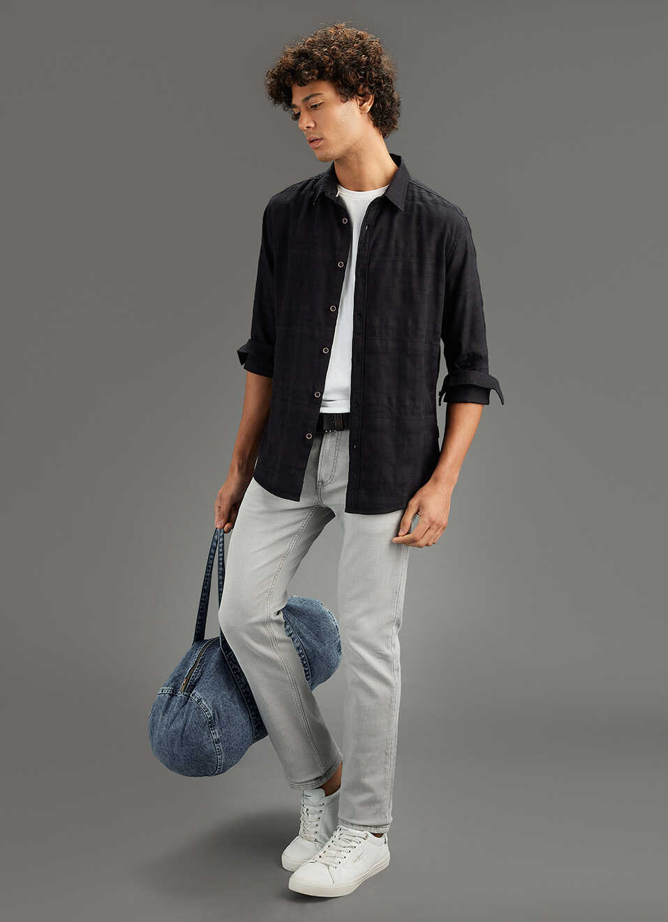 Men Black Solid Regular Fit Self-structured Shirt, , large image number 2