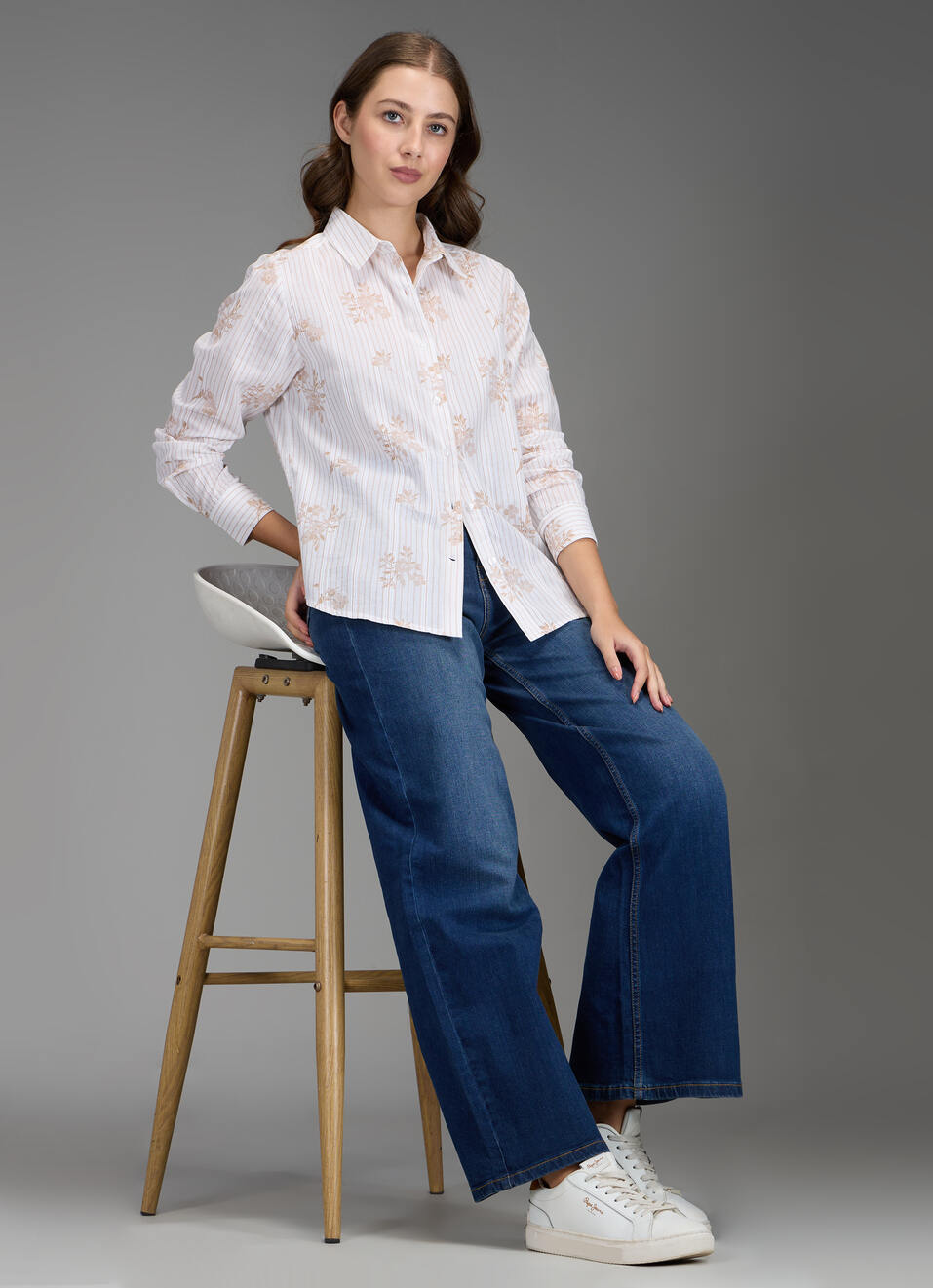 Women Beige Floral Print Regular Fit Shirt, , large image number 2