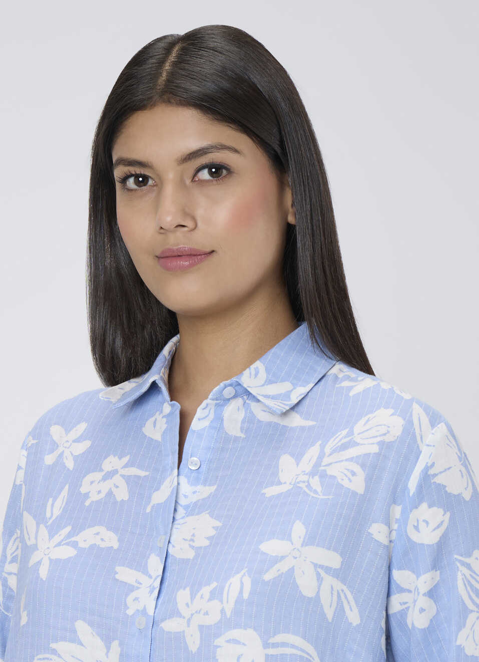 Women Blue Printed Fashion Fit Shirt image number 4
