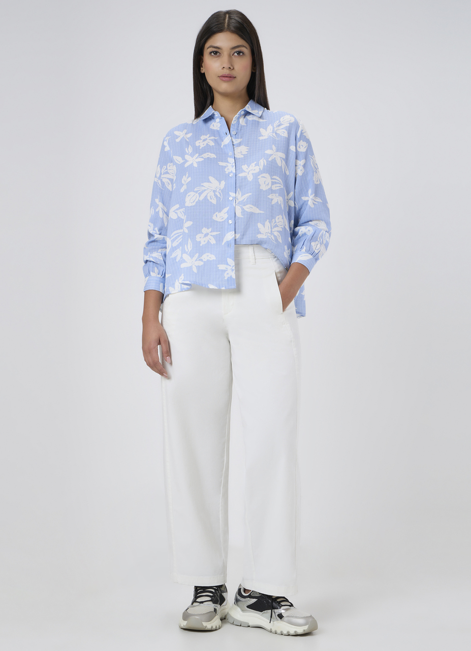 Women Blue Printed Fashion Fit Shirt image number 5