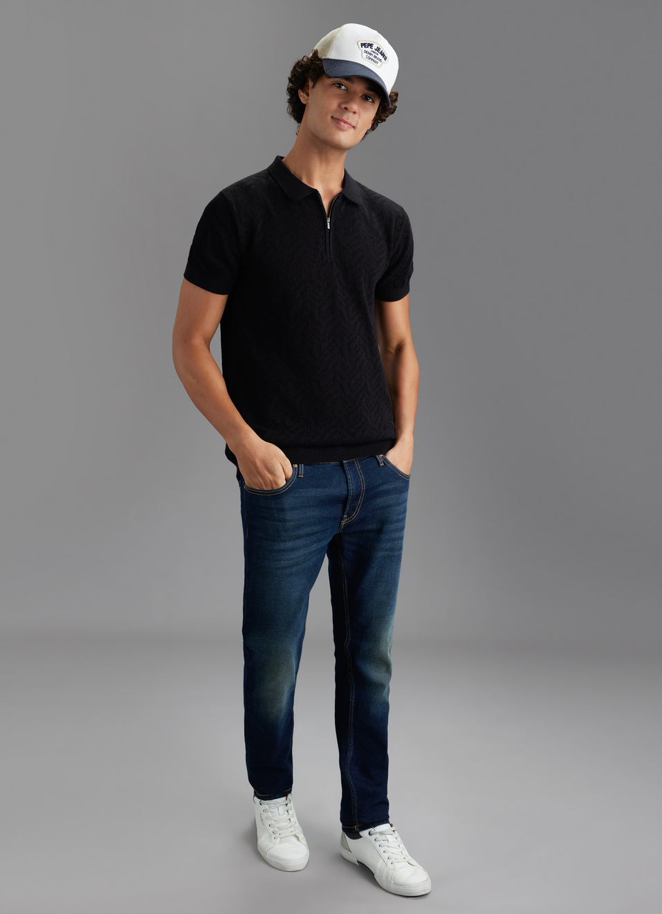 Men Black Regular Fit Short Sleeve Zip Knitted Polo, , large image number 2