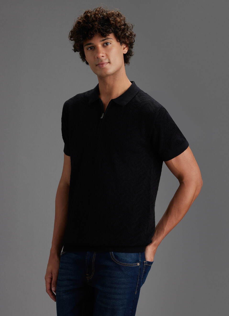 Men Black Regular Fit Short Sleeve Zip Knitted Polo, , large image number 7