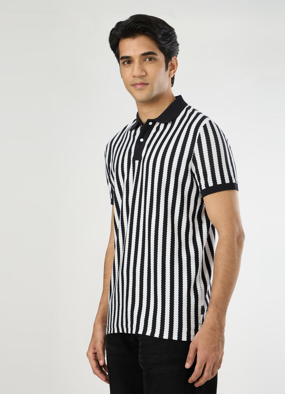 Men Black Striped Zipper Polo Collar T-shirt, , large image number 3