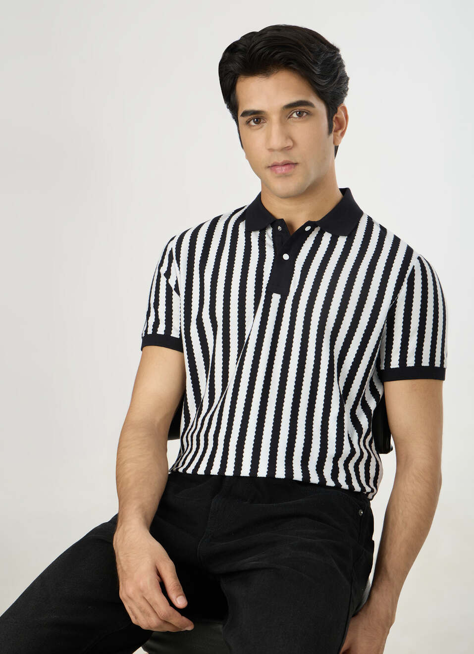 Men Black Striped Zipper Polo Collar T-shirt, , large image number 0