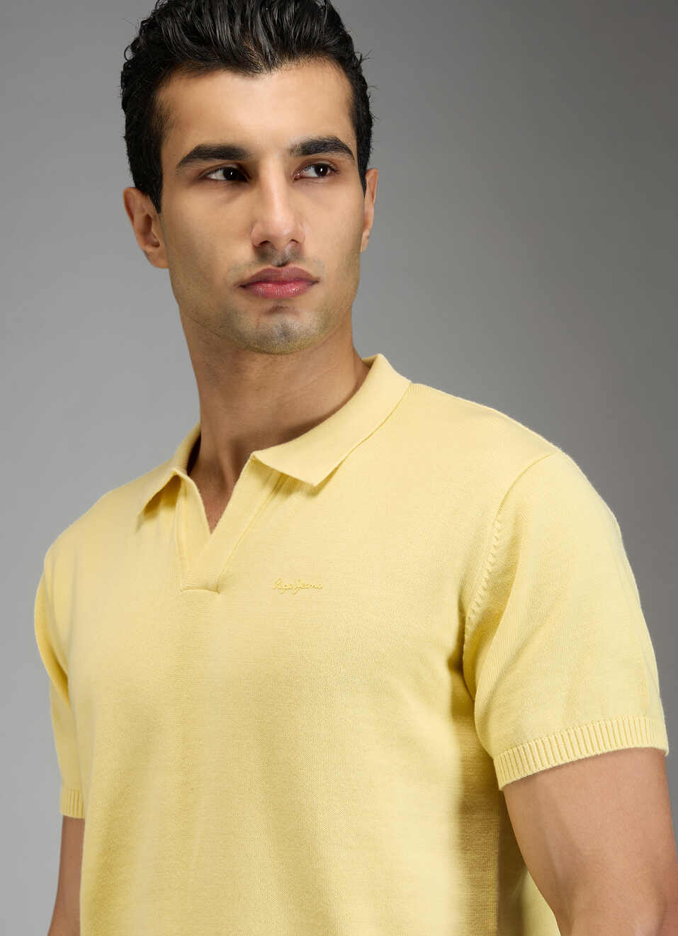 Men Yellow Solid Regular Fit Johnny Collar Polo T-shirt, , large image number 4